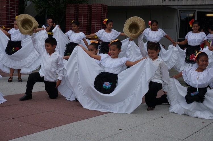 Calpulli Mexican Dance Performance at Library