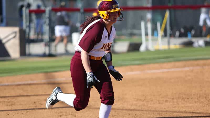 Iona Softball Splits Regular Season Finale At Siena - Talk of the Sound