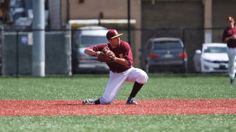 Iona Baseball Splits DH At Central Connecticut