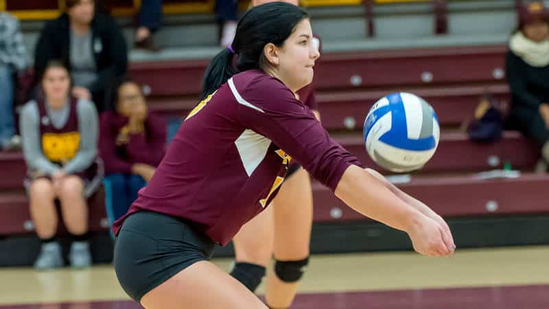 Manhattan Defeats Iona Volleyball In Three Sets