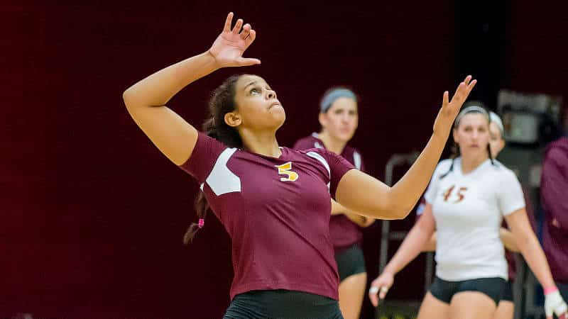 VB Holds Off Holy Cross In Five Sets At Bryant