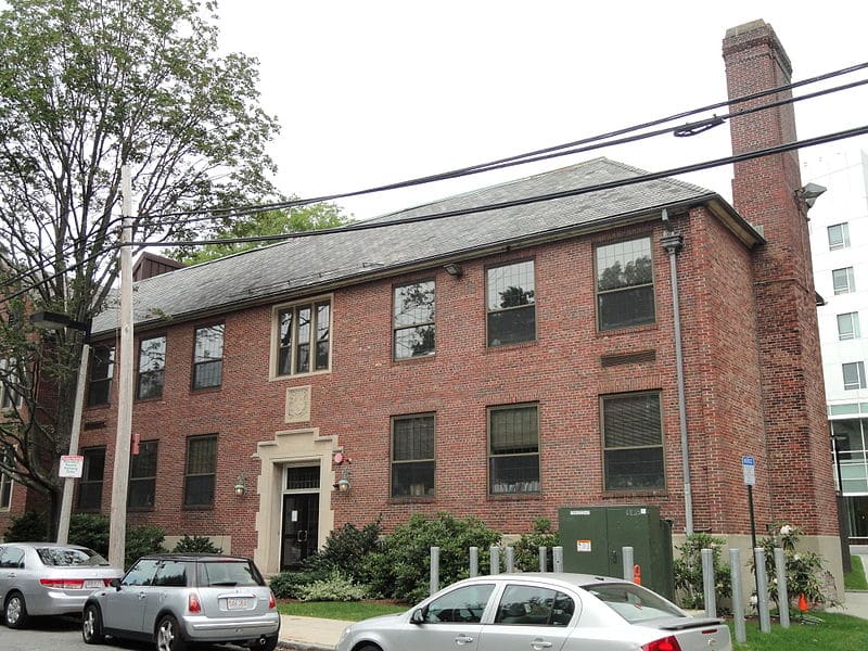 800px-Classroom_Building_-_Wheelock_College_-_DSC09860.JPG