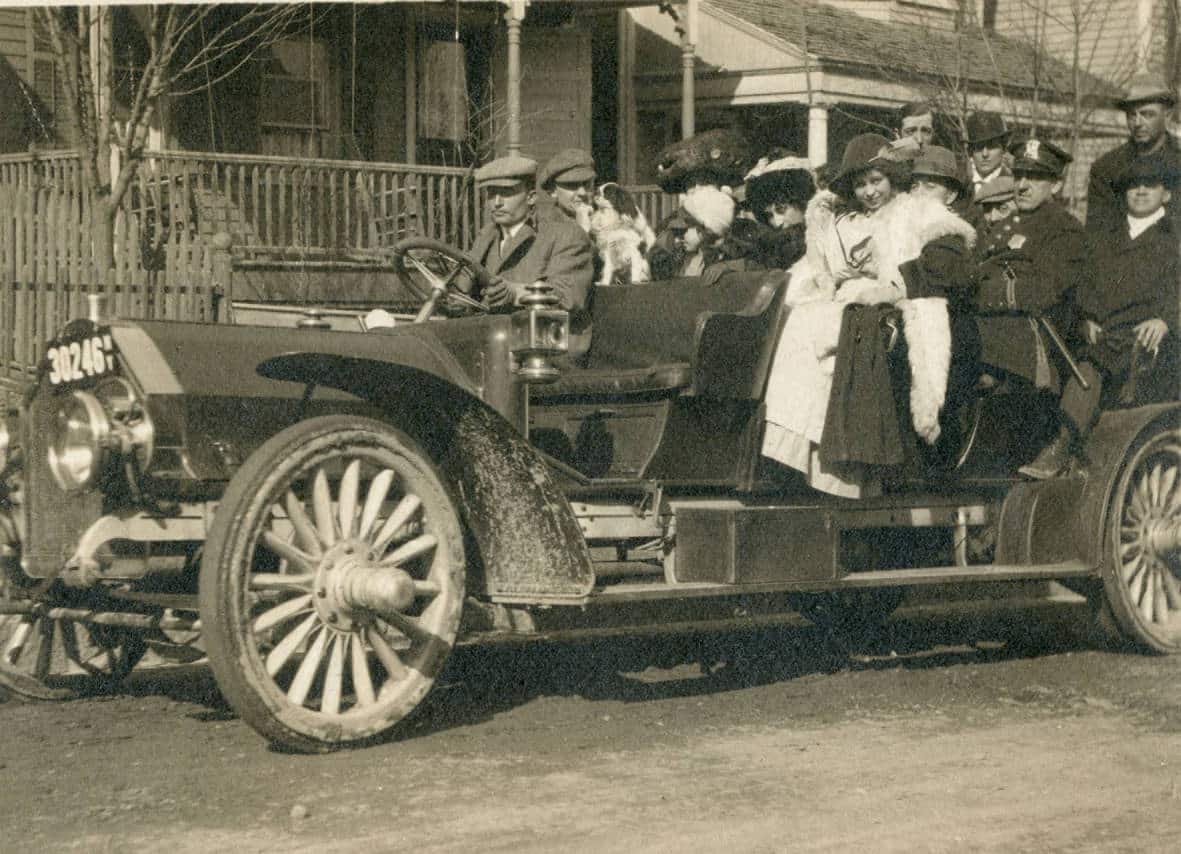 Thanhouser actors en route to filming in New Rochelle.jpg