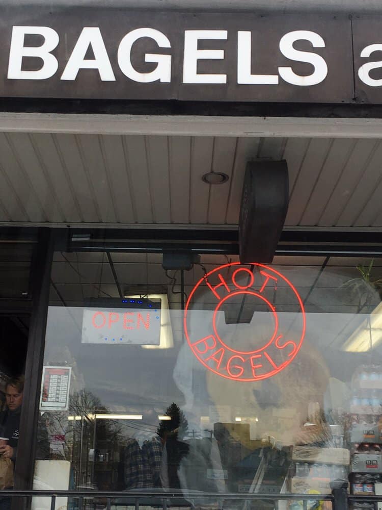 Taste of the Sound: H & R Bialy