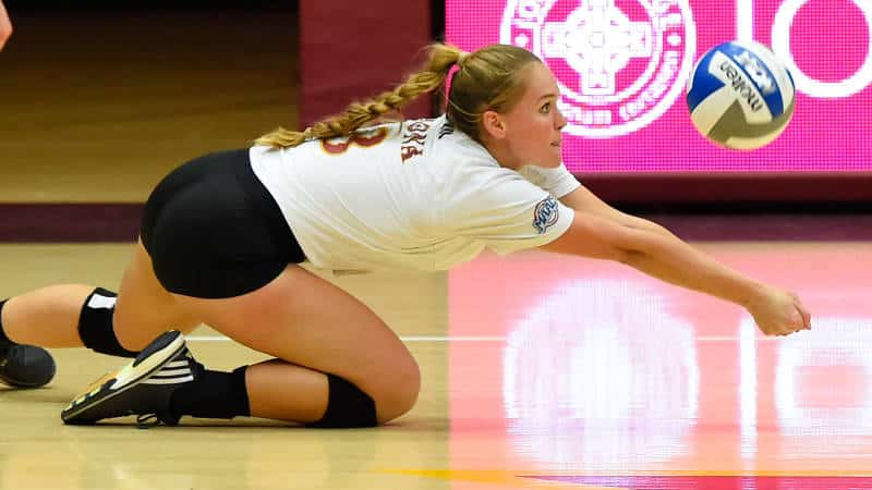 Iona VB Takes Down NJIT In Straight Sets.jpg