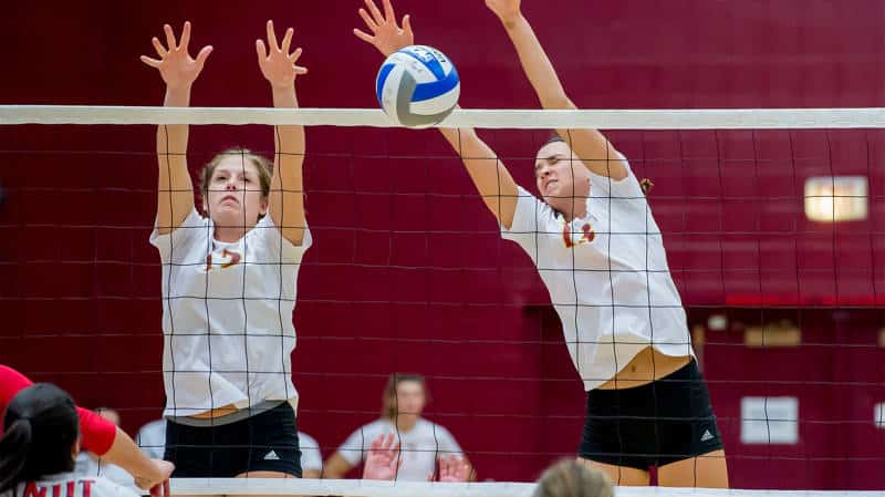 Iona Volleyball Drops Four-Set Match To Quinnipiac