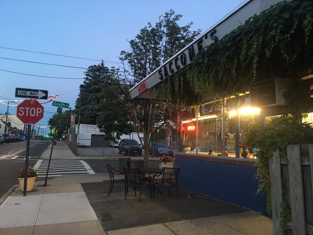 Saccone's Pizzeria