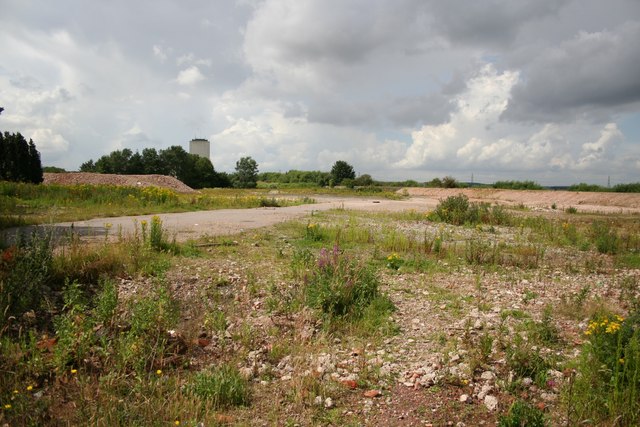 Brownfield_site_-_geograph.org_.uk_-_497571.jpg