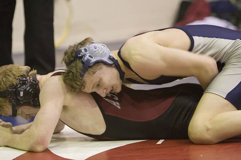 Wallace makes it to wrestling final