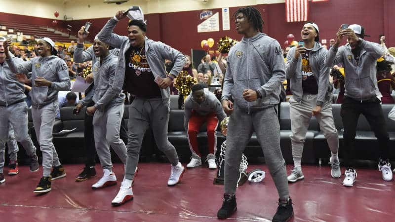 Iona MBB Tabbed No. 14 Seed, to Face No. 3 Oregon in Round of 64 on Friday in Sacramento.jpg