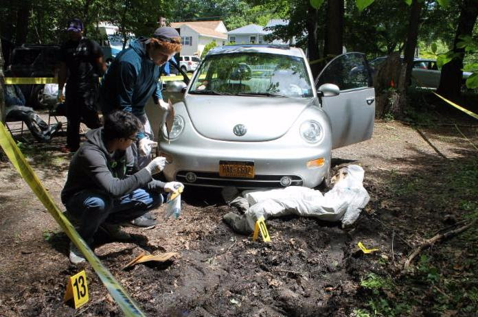 Partnership with Police Makes Mock Crime Scene Exam Authentic