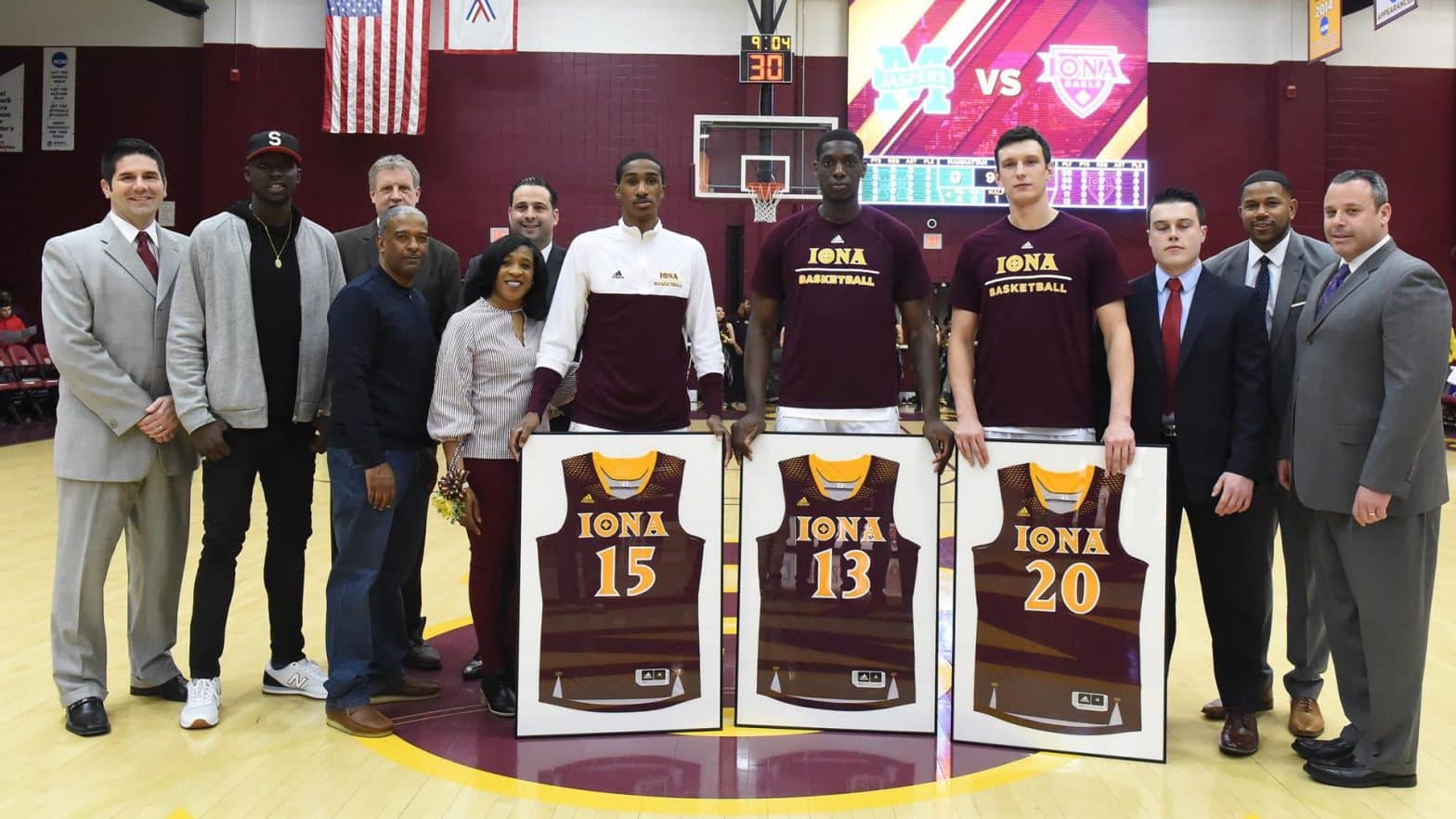 Casimir Lifts Iona MBB Past Manhattan 88-75