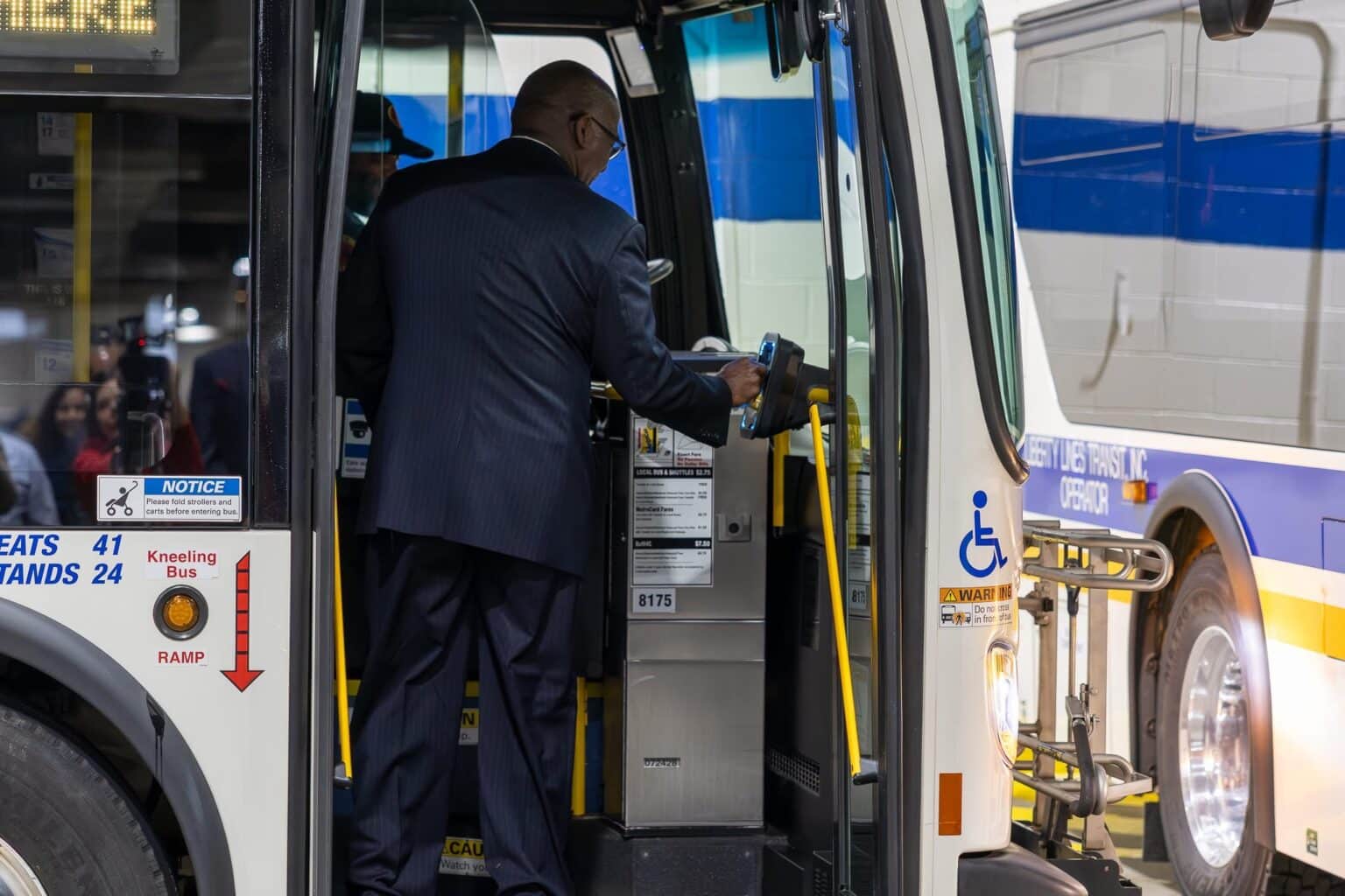 Westchester Rolls Out Modern Tap-and-Go Payments on All Bee-Line Buses ...